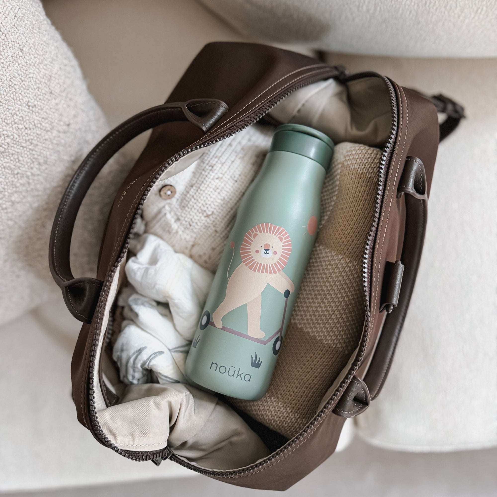 noüka Stainless Steel Drinking Bottle 16 Oz Daisy Collection - Pip - The Rabbit (Min. of 2 PK, Multiples of 2 PK) - MAIGHAN DISTRIBUTION CANADA