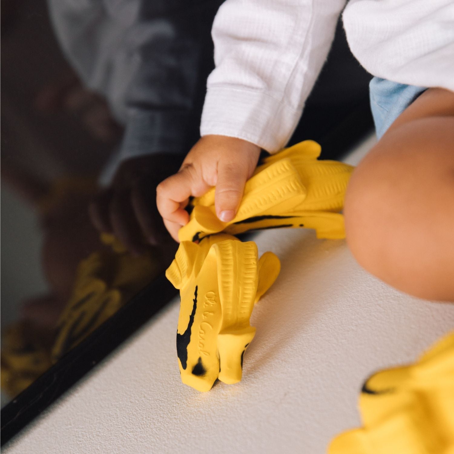 Oli & Carol Ana Banana Pop Art - Limited Edition (Min. of 2 PK, multiples of 2 PK) - MAIGHAN DISTRIBUTION CANADA