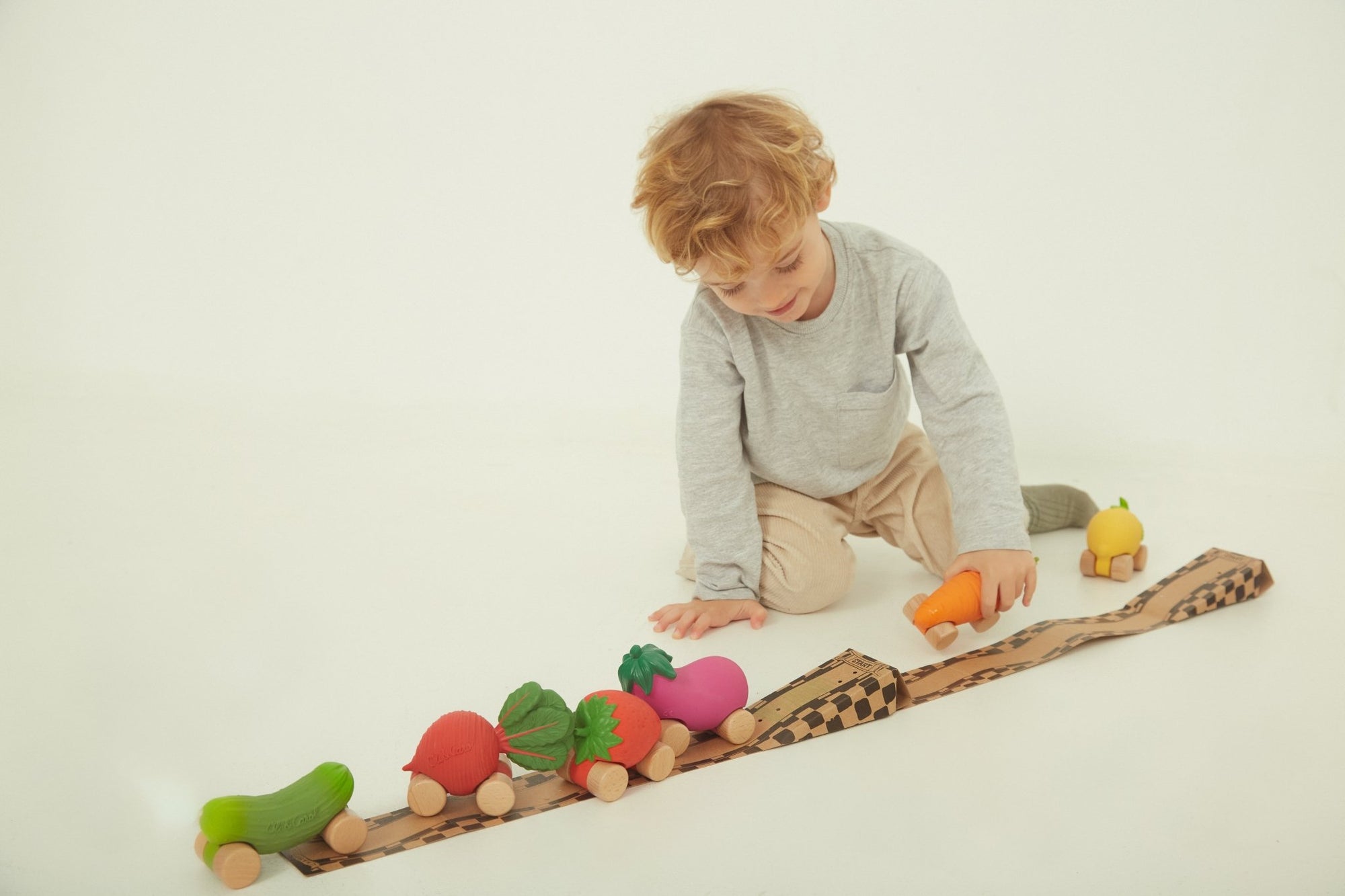 Oli &amp; Carol Betty The Beetroot Baby Car Toy (Min. of 2 PK, multiples of 2 PK) - MAIGHAN DISTRIBUTION CANADA