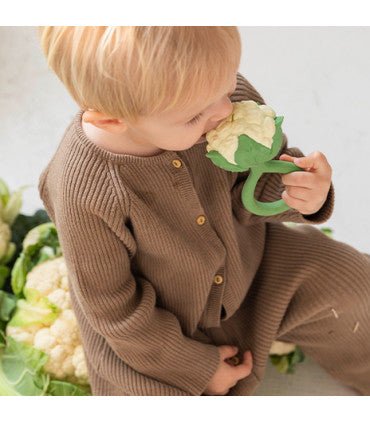 Oli & Carol Cauliflower Rattle Toy (Min. of 2 PK, multiples of 2 PK) - MAIGHAN DISTRIBUTION CANADA