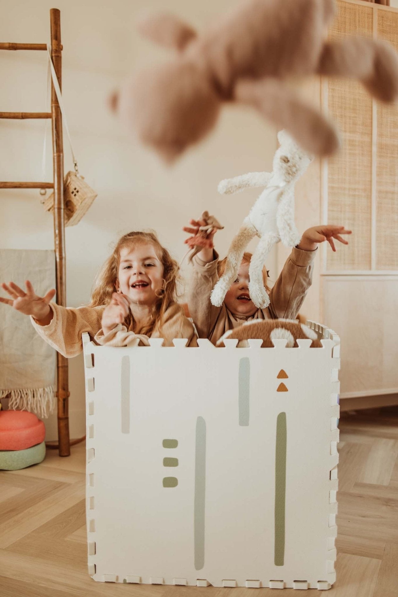 Play&amp;Go Tiloo EEVAA Puzzlemat, Storage box &amp; Mini house - Farm (Min of 1, multiples of 1) - MAIGHAN DISTRIBUTION CANADA