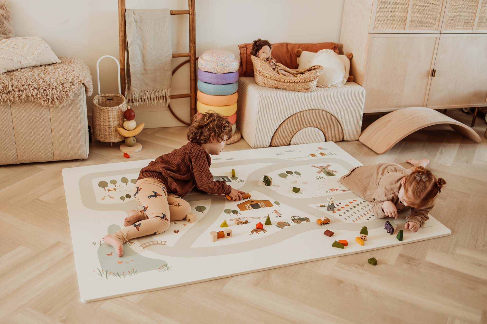 Play&amp;Go Tiloo EEVAA Puzzlemat, Storage box &amp; Mini house - Farm (Min of 1, multiples of 1) - MAIGHAN DISTRIBUTION CANADA