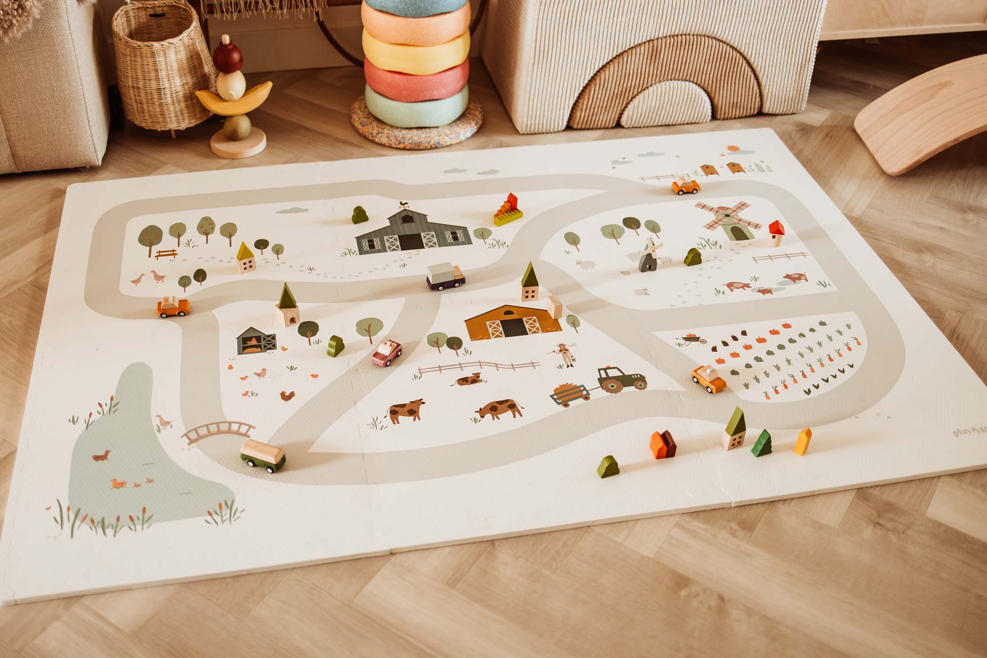 Play&amp;Go Tiloo EEVAA Puzzlemat, Storage box &amp; Mini house - Farm (Min of 1, multiples of 1) - MAIGHAN DISTRIBUTION CANADA