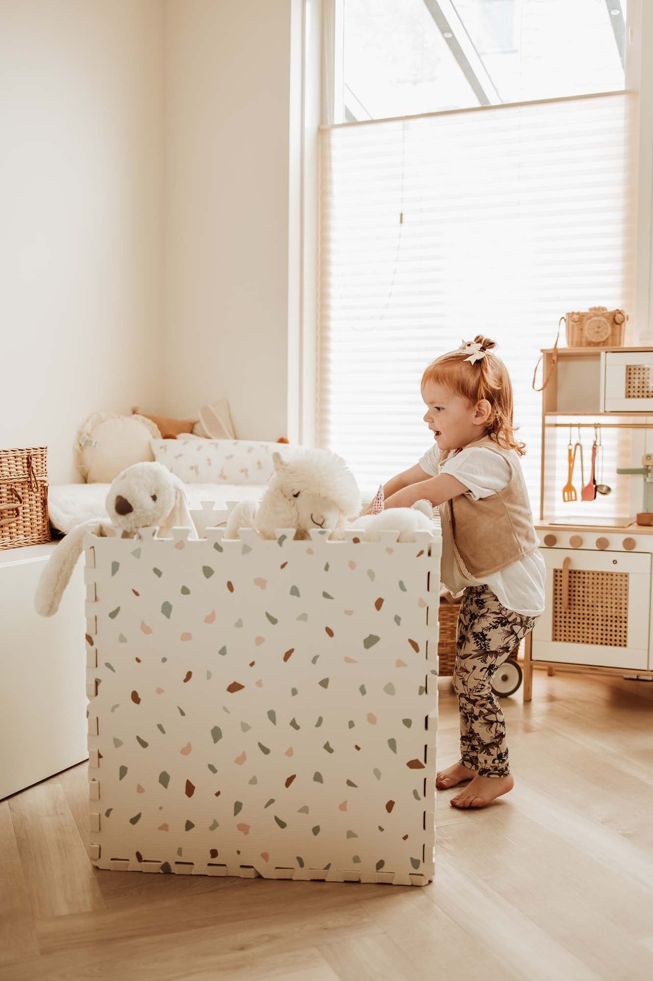 Play&amp;Go Tiloo EEVAA Puzzlemat, Storage box &amp; Mini house - Village (Min of 1, multiples of 1) - MAIGHAN DISTRIBUTION CANADA