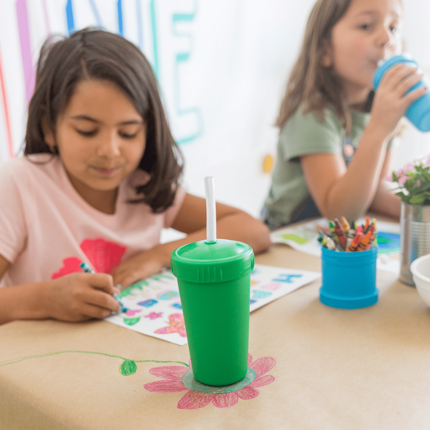 Re - Play Straw Cup with Lid &amp; Straw Assembled - Kelly Green (Min. of 2 PK, Multiples of 2 PK) - MAIGHAN DISTRIBUTION CANADA