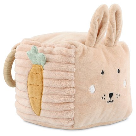 Trixie Activity cube - Mrs. Rabbit (Min. of 2 PK, multiples of 2 PK) - MAIGHAN DISTRIBUTION CANADA