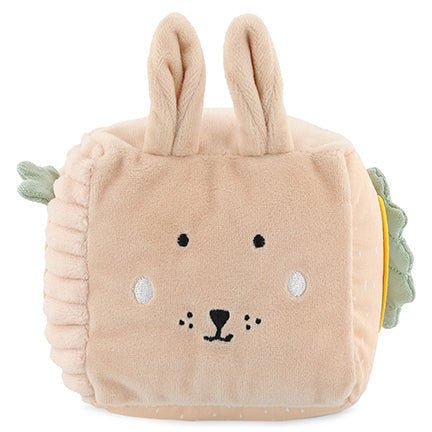 Trixie Activity cube - Mrs. Rabbit (Min. of 2 PK, multiples of 2 PK) - MAIGHAN DISTRIBUTION CANADA