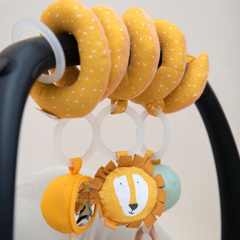 Trixie Activity spiral - Mr. Lion (Min. of 2 PK, multiples of 2 PK) - MAIGHAN DISTRIBUTION CANADA