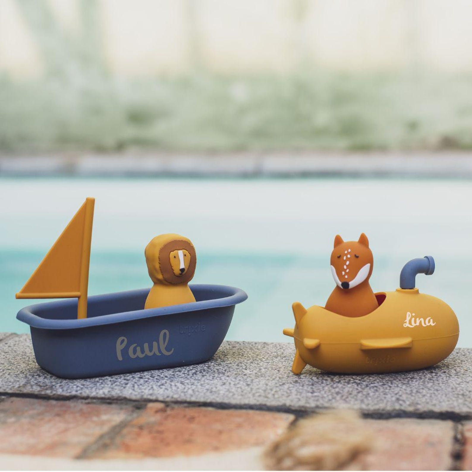 Trixie Bath toy sailboat - Mr. Lion (Min. of 2 PK, multiples of 2 PK) - MAIGHAN DISTRIBUTION CANADA