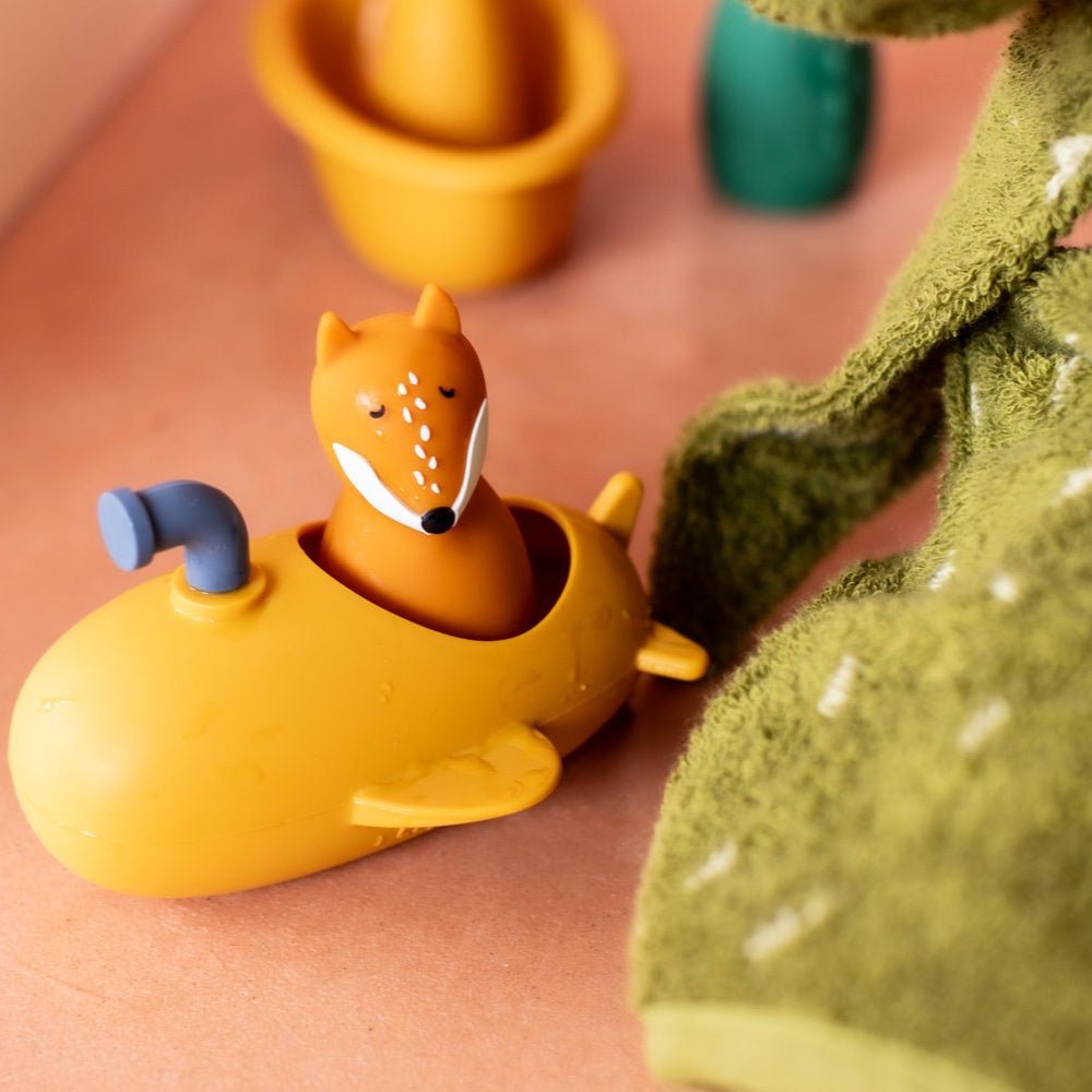 Trixie Bath toy submarine - Mr. Fox (Min. of 2 PK, multiples of 2 PK) - MAIGHAN DISTRIBUTION CANADA