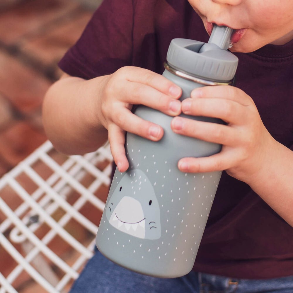 Trixie Insulated drinking bottle 350ml - Mr. Shark (Min. of 2 PK, multiples of 2 PK) - MAIGHAN DISTRIBUTION CANADA