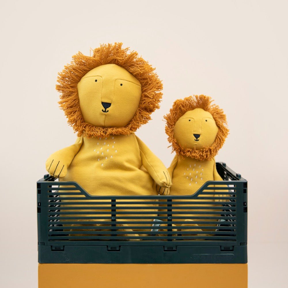 Trixie Plush toy large - Mr. Lion (Min. of 2 PK, multiples of 2 PK) - MAIGHAN DISTRIBUTION CANADA