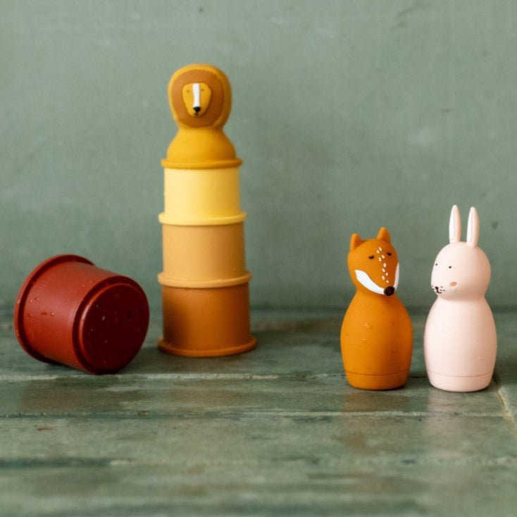 Trixie Stacking cups - 5pcs - Mr. Lion (Min. of 2 PK, multiples of 2 PK) - MAIGHAN DISTRIBUTION CANADA