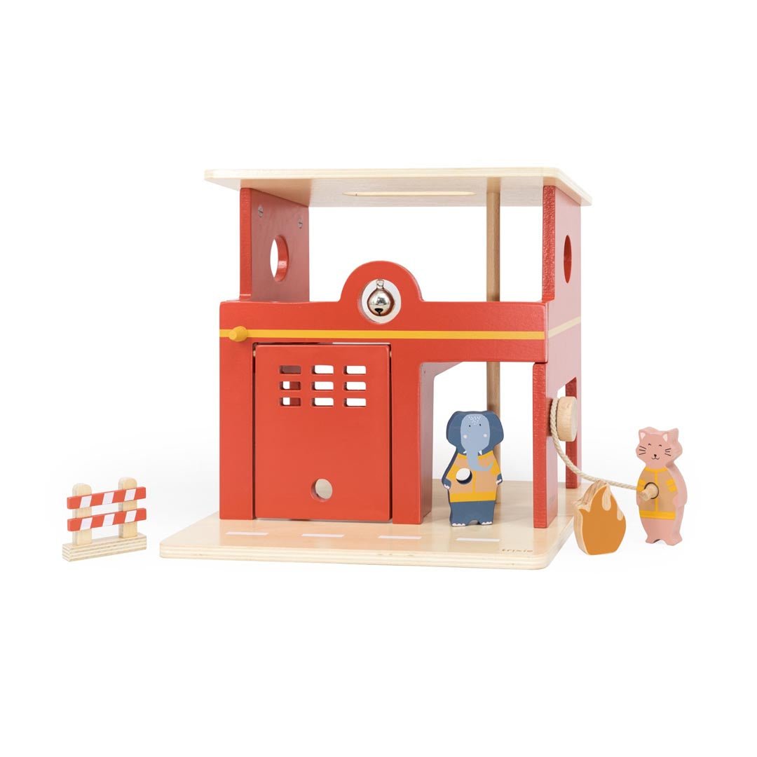 Trixie Wooden animal fire station (Min. of 2 PK, multiples of 2 PK) - MAIGHAN DISTRIBUTION CANADA