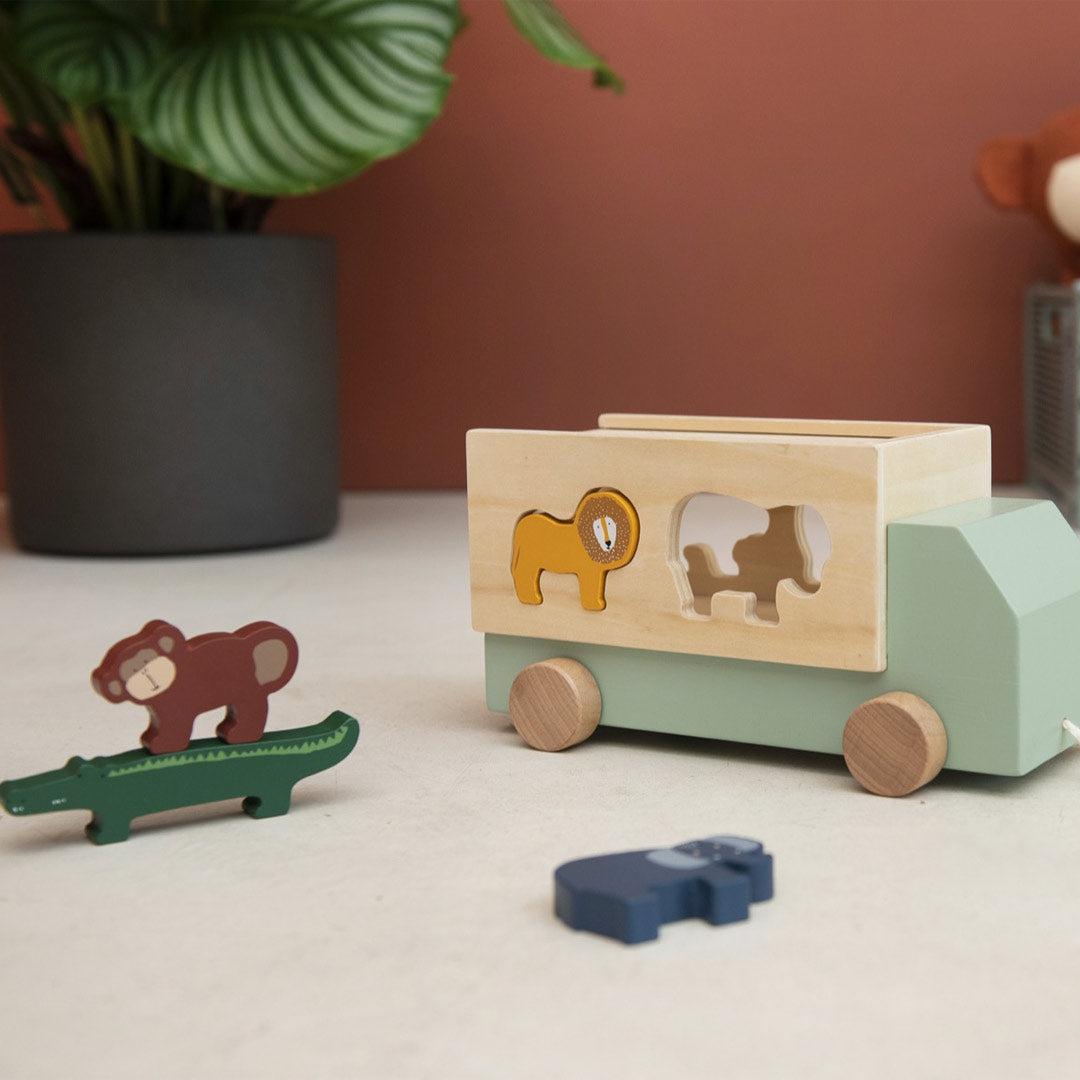 Trixie Wooden animal truck (Min. of 3 PK, multiples of 3 PK) - MAIGHAN DISTRIBUTION CANADA
