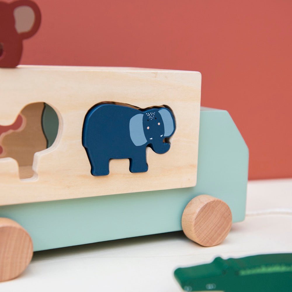 Trixie Wooden animal truck (Min. of 3 PK, multiples of 3 PK) - MAIGHAN DISTRIBUTION CANADA
