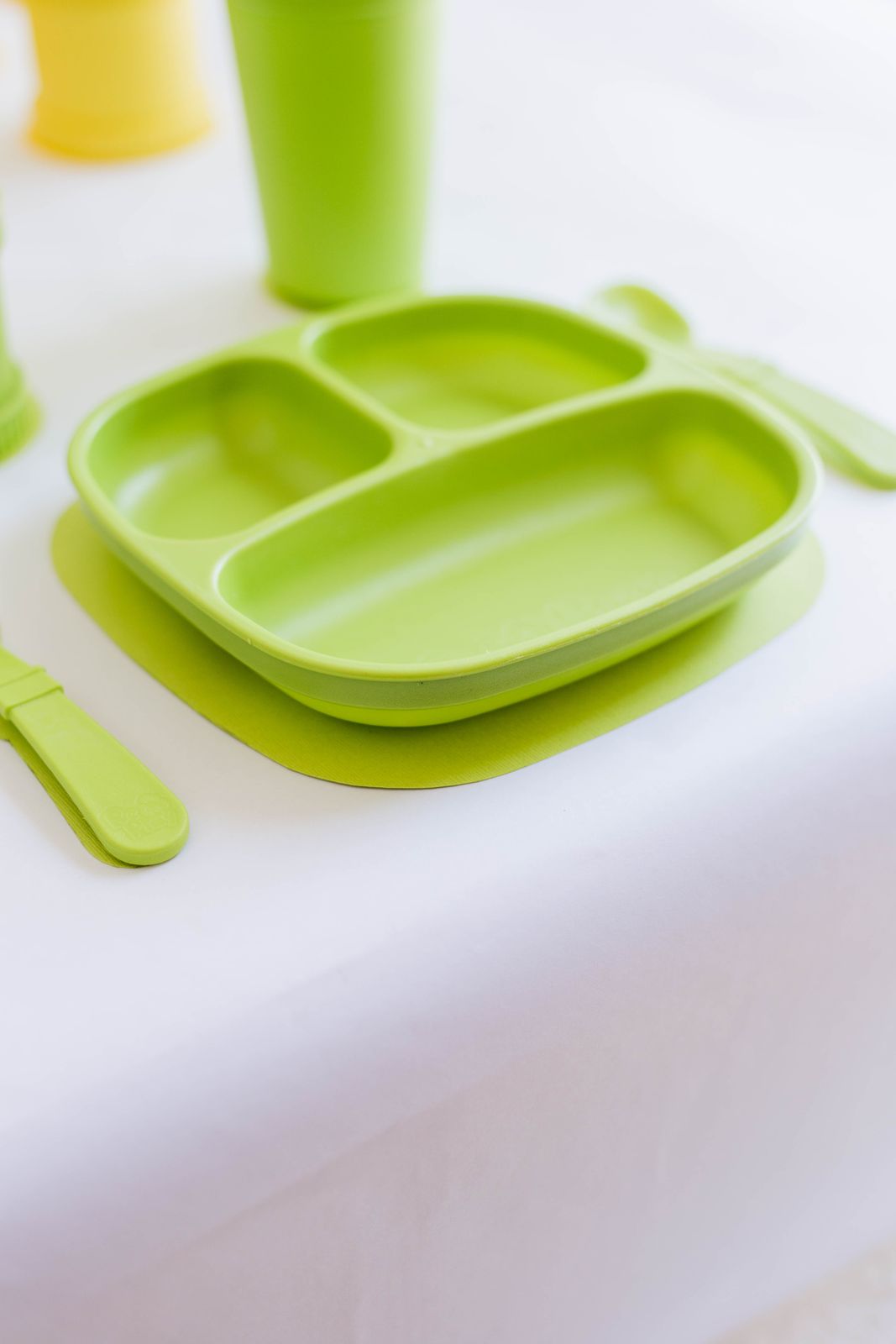 Re-Play 3 PK Packaged Divided Plates, Aqua (Aqua, Lime Green, Yellow) (Min. of 2 PK, Multiples of 2 PK)