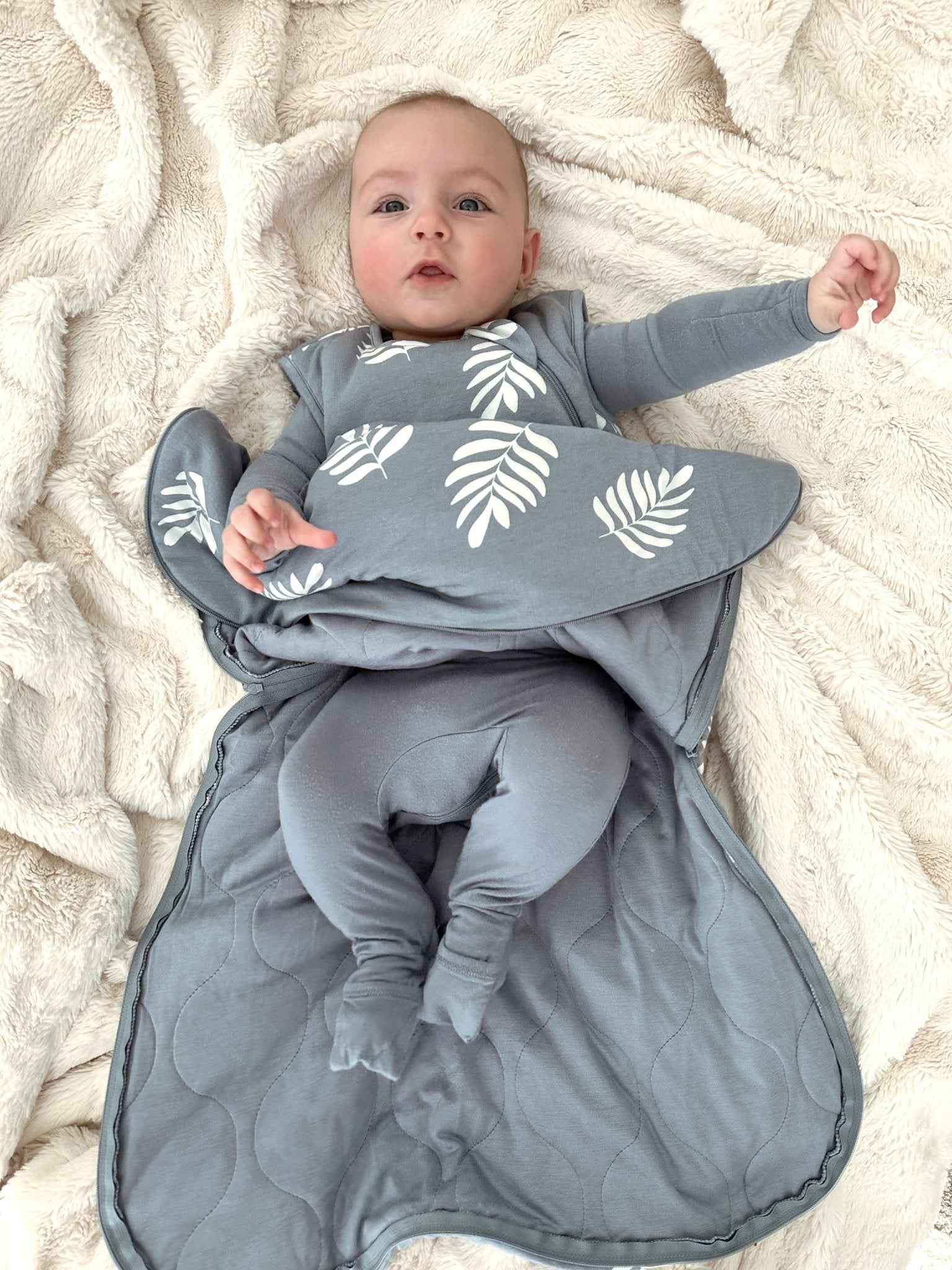 günamüna Sleep Sack Duvet Bamboo Falling Leaves 2.6 TOG (Min. of 2, multiples of 2) - MAIGHAN DISTRIBUTION CANADA