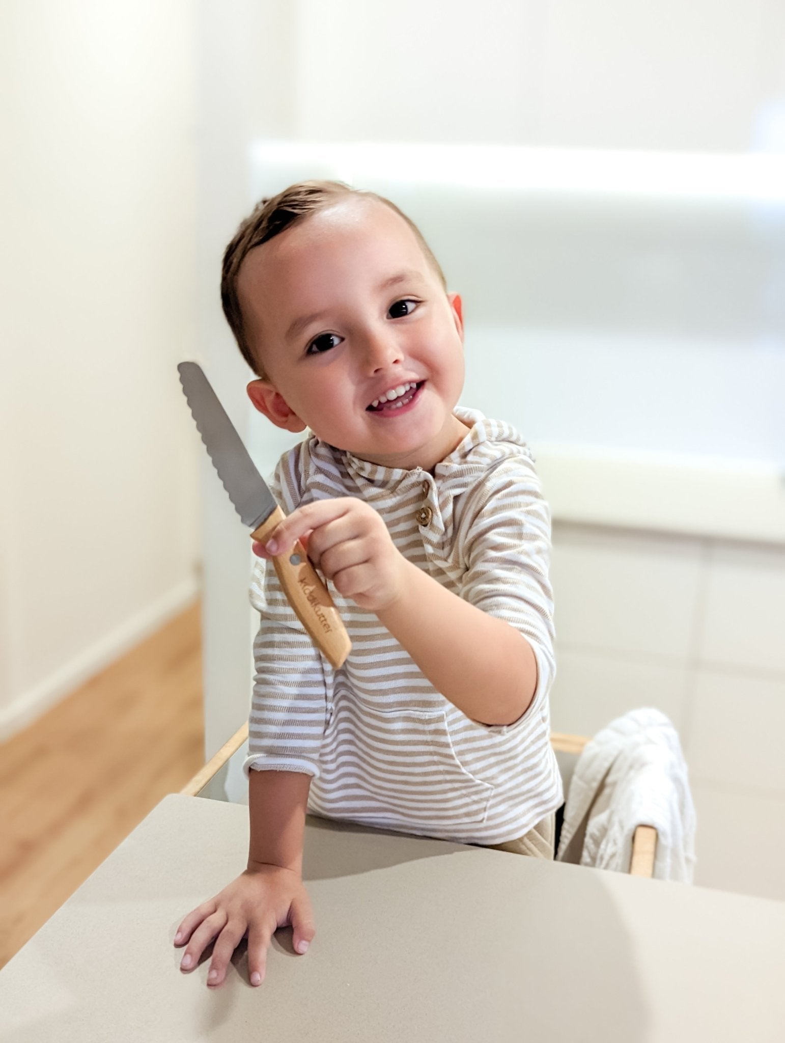 Kiddikutter Child Safe Knife With Wood Handle (Min. of 2 PK, multiples of 2 PK) - MAIGHAN DISTRIBUTION CANADA