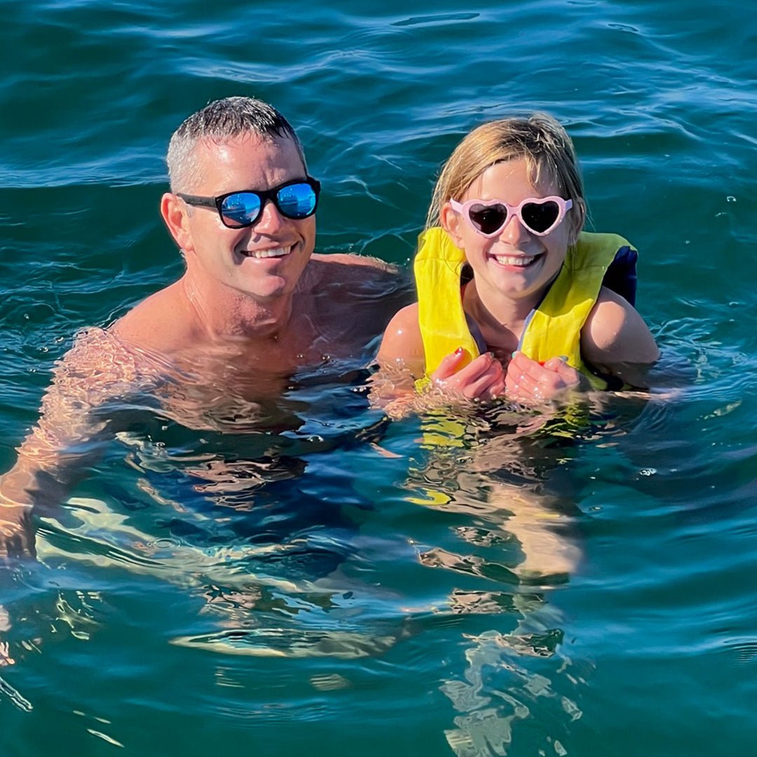 Ro Sham Bo Blossom Heart Sunglasses (Min. of 2 Per Color/Style, multiples of 2) - MAIGHAN DISTRIBUTION CANADA